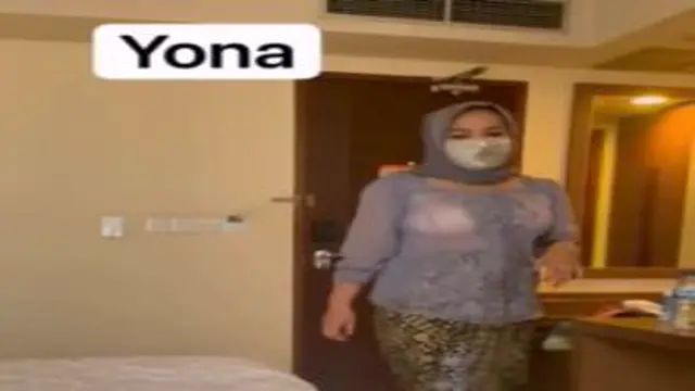 Entot Stw Kebaya Ungu Di Hotel